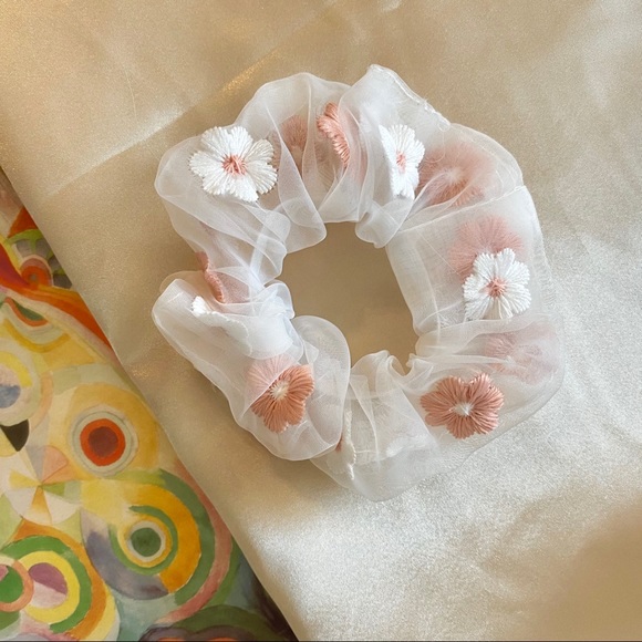 💕Last one Bundle of 3 x Scrunchie Tie Flowers - Picture 5 of 7